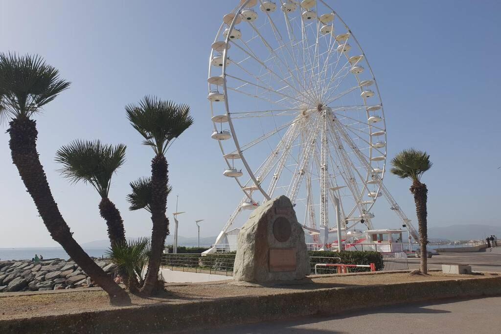 Fréjus T2 Climatise A 5 Minutes A Pied De La Plage Avec Parking, Piscine Et Wifi מראה חיצוני תמונה