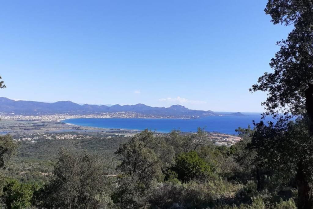 Fréjus T2 Climatise A 5 Minutes A Pied De La Plage Avec Parking, Piscine Et Wifi מראה חיצוני תמונה